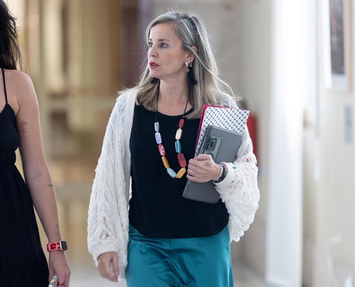 La portavoz de Sumar en el Congreso, Verónica Barbero, a su llegada a la Junta de Portavoces en el Congreso de los Diputados, en la sala Mariana Pineda, a 8 de septiembre de 2026, en Madrid (España).