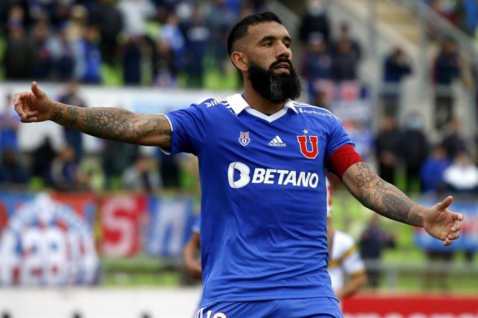 Futbol, Universidad de Chile vs Coquimbo Unido. Fecha 24, campeonato Nacional 2022. El jugador de Universidad de Chile Ronnie Fernandez es fotografiado durante el partido de primera division contra Coquimbo Unido disputado en el estadio Elias Figueroa de