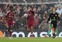 El Atlético vuelve a empezar la liguilla de la Champions League con derrota en Anfield