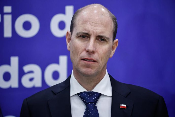 Santiago, 9 de Septiembre de 2026.  El ministro de Seguridad Publica, Martin Arrau, junto al Fiscal Nacional, Angel Valencia y los altos mandos de Carabineros, PDI y Gendarmeria, dan a conocer las cifras consolidadas de homicidios consumados del primer