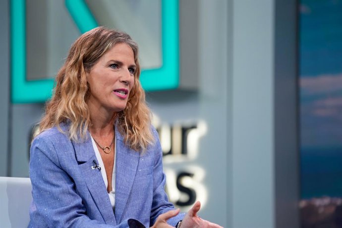 La presidenta del Parlamento andaluz, Ana Mestre, ha manifestado este jueves que la institución se está "preparando" ya para la Inteligencia Artificial (IA), aunque todavía "queda mucho".        En declaraciones a Canal Sur Televisión (CSTV), recogidas po