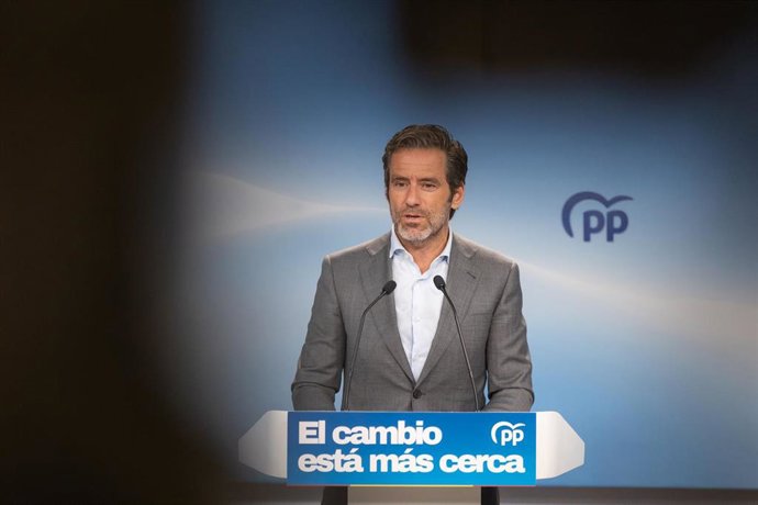 El portavoz y vicesecretario de Cultura y Deporte del Partido Popular, Borja Sémper, atiende a los medios tras la reunión del Comité de Dirección del PP, a 7 de septiembre de 2026, en Madrid (España). 