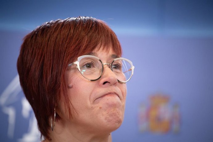 Archivo - Arxiu - La diputada de Compromís, Águeda Micó, durant una roda de premsa en el Congrés