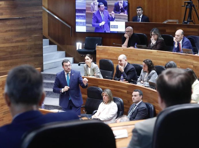 Archivo - El presidente del Principado, Adrián Barbón, en una imagen de archivo