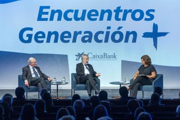 El presidente de CaixaBank, Tomás Muniesa, y el cardiólogo Valentí Fuster este jueves en Barcelona.