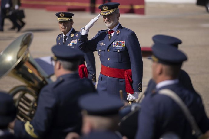 Archivo - El rey Felipe VI preside los actos conmemorativos del centenario del vuelo 'Plus Ultra'. A 24 de febrero de 2026 en Palos de la Frontera, Huelva (Andalucía, España). El rey Felipe VI preside los actos conmemorativos del centenario del vuelo 'Plu