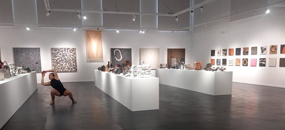 El arte riojano y la poesía milenaria china conversan sobre el tiempo en la exposición 'El rastro de Wei' de Rafa Pérez