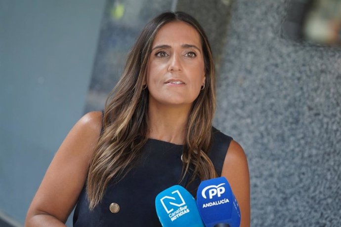 La vicesecretaria de Salud e Igualdad del PP-A, Beatriz Jurado, este jueves