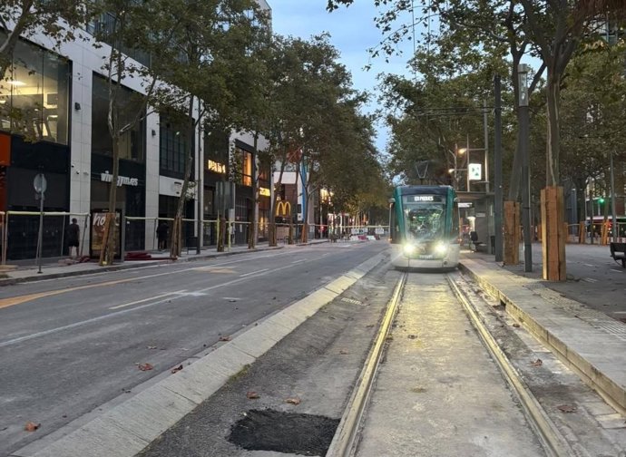 Un tramvia a la Diagonal