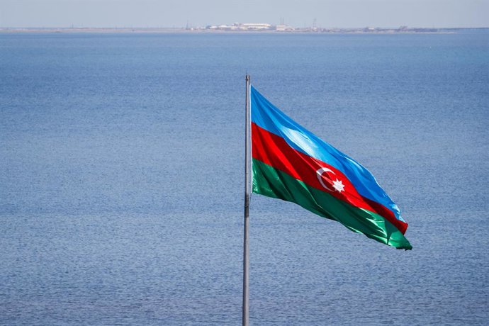 Archivo - Arquivo - Bandeira do Azerbaijão na capital, Baku (arquivo)