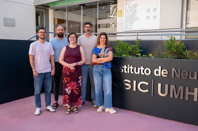 Archivo - Equipo investigador del IN