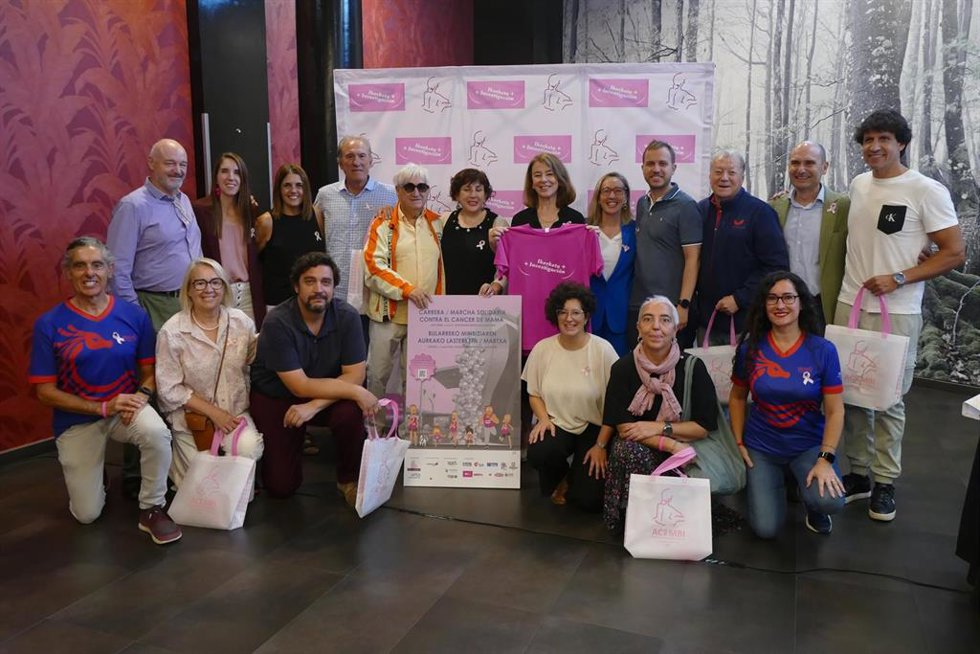 Presentación de la carrera solidaria de Acambi el 4 de octubre en Bilbao