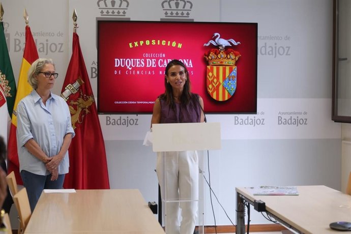 La concejala de Ifeba, Elena Salgado, presenta la Feria de la Caza, Pesca y Naturaleza Ibérica Feciex 2026.