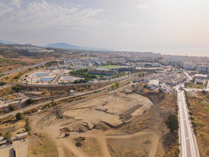 Obras del futuro velódromo, ubicado junto al arroyo de Monterroso y el Camino de las Mesas.