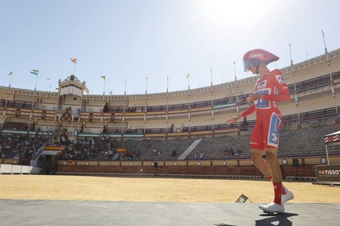 O ciclista espanhol Enric Mas (Movistar Team) na prova de contrarrelógio individual da 18ª etapa da 26ª edição da La Vuelta