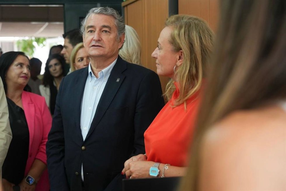 El vicepresidente primero y consejero de Presidencia, Sanidad y Emergencias, Antonio Sanz.