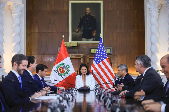 Perú.- Presidenta Keiko Fujimori recibe a Marco Rubio en Palacio de Gobierno