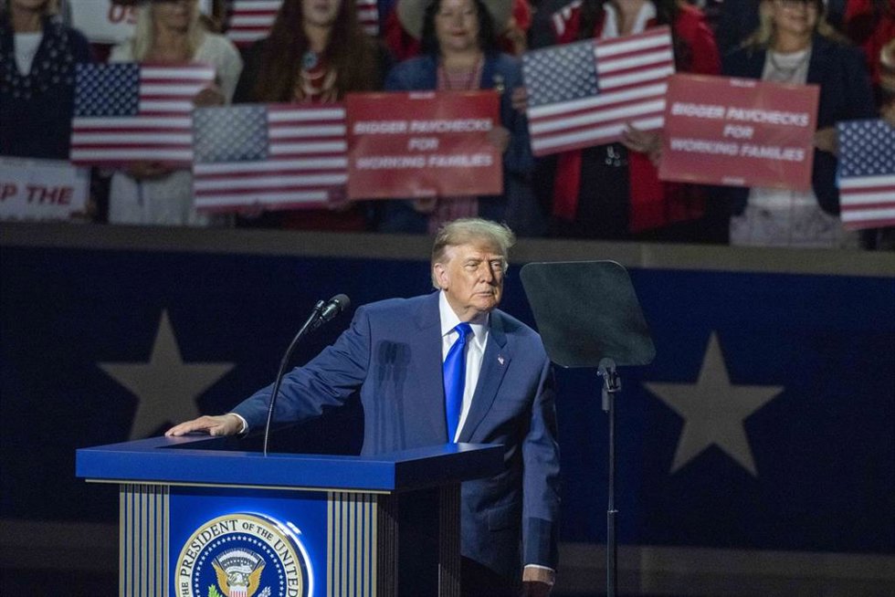El presidente de Estados Unidos, Donald Trump, en la primera jornada de la Convención Nacional Republicana de las elecciones de mitad de mandato en el American Airlines Center de Dallas, Texas