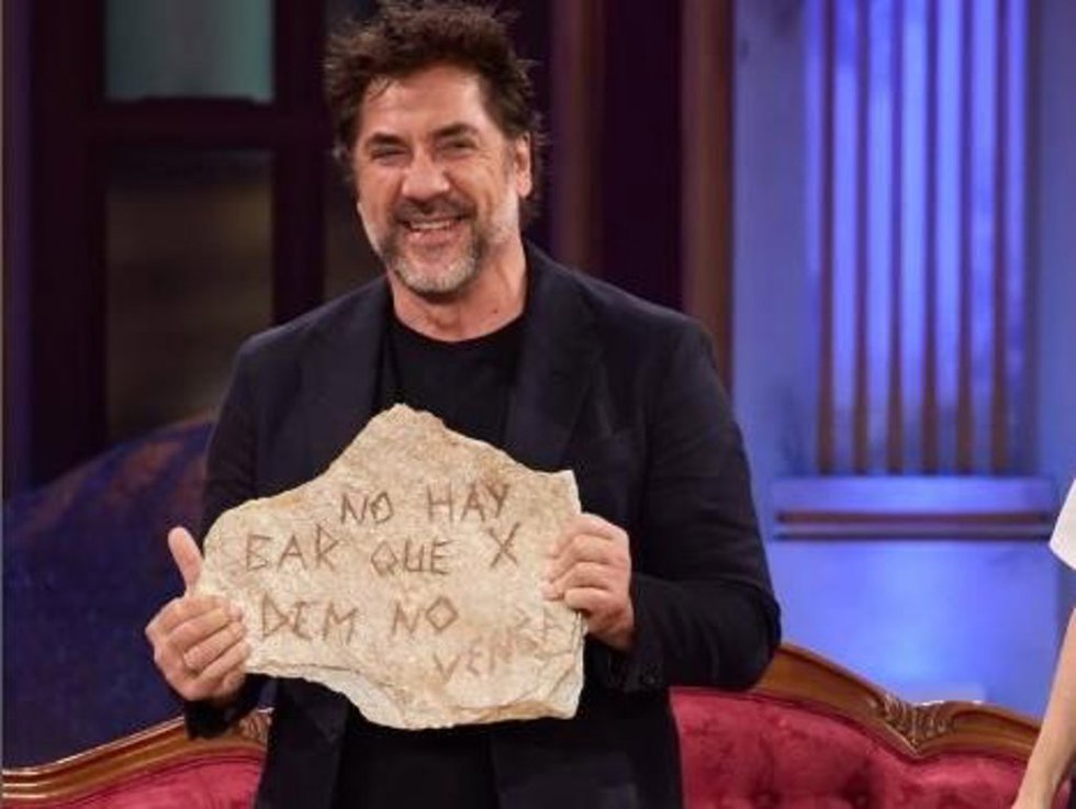 Javier Bardem ha visitado este jueves 'La Revuelta' con Victoria Luengo para presentar 'El ser querido'