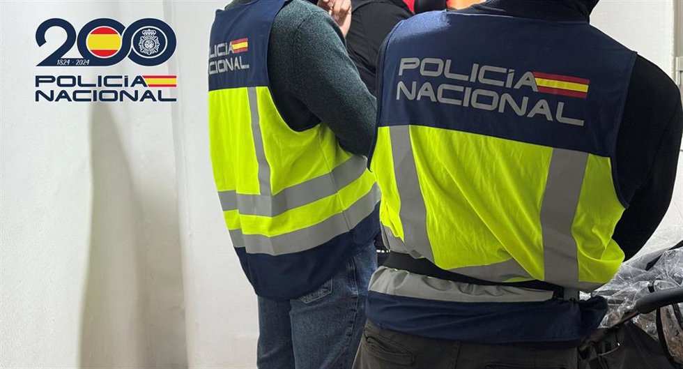 Agentes de Policía Nacional