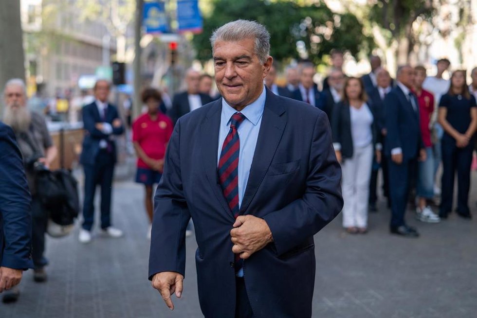 Joan Laporta durante la ofrenda floral frente al monumento de Rafael Casanova con motivo de la Diada 2026