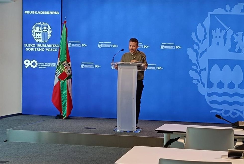 Martínez ha comparecido ante los medios de comunicación tras reunirse con Pradales