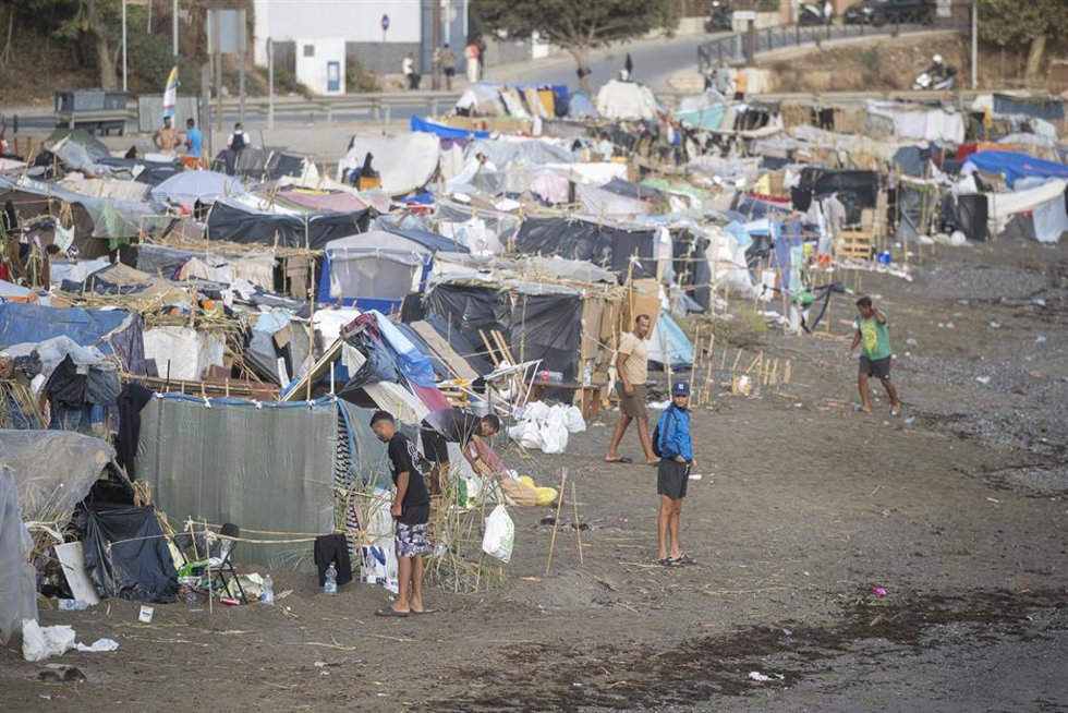 Asentamientos en la playa del Trampolín, a 7 de septiembre de 2026, en Ceuta.