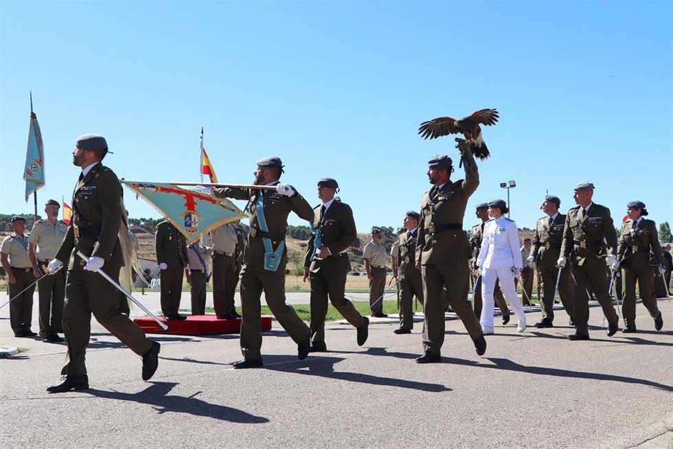 Uno de los momentos durante el desfile en las instalaciones castrenses en Santovenia.