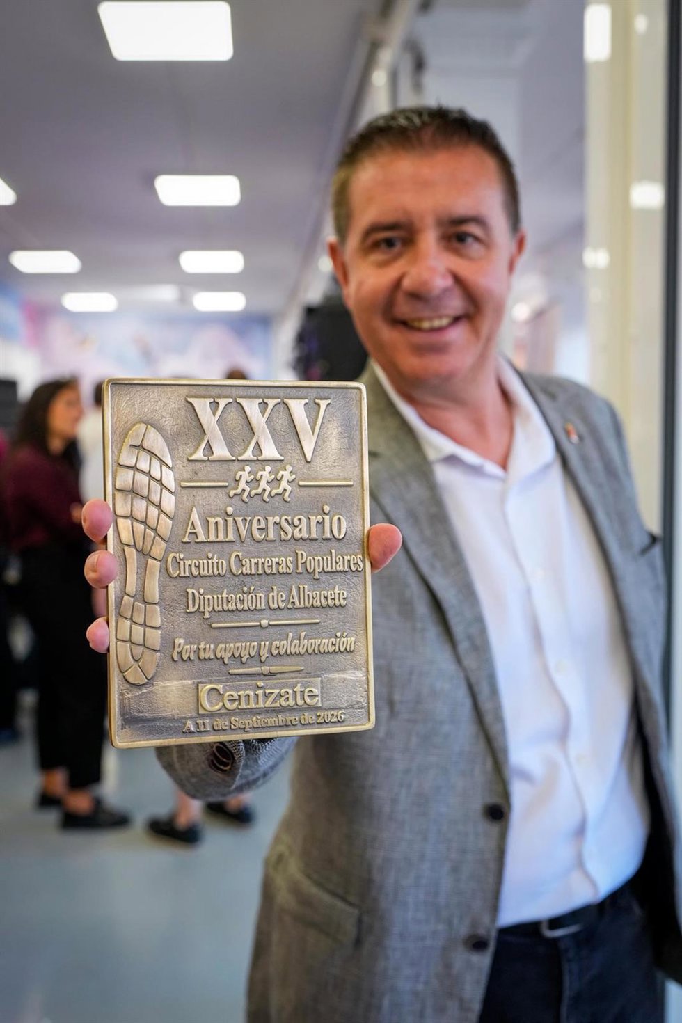 Placa conmemorativa del XXV Aniversario del Circuito Provincial de Carreras Populares.