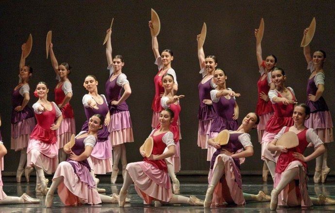 Actuación de danza española.