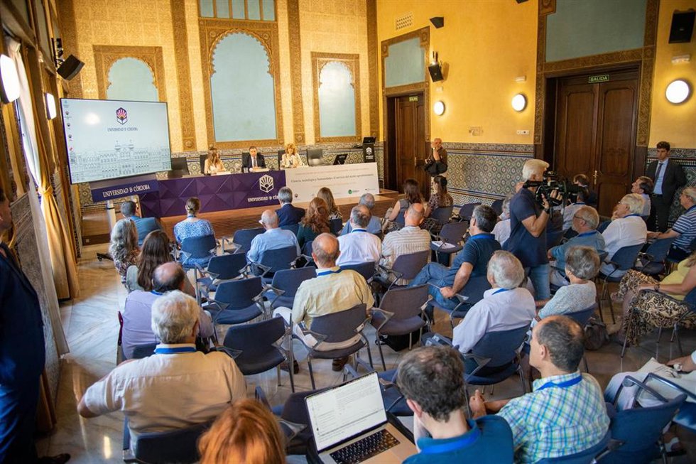 El ministro Luis Planas interviene en Córdoba en el XXXIII Encuentro de la Asociación Alexander von Humboldt de España, dedicado este año a analizar el papel de la 'Ciencia, Tecnología y Humanidades al servicio del sector agroalimentario'.