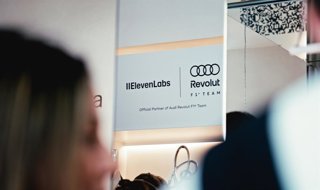 Imagen de ElevenLabs en la 'pop up' en Madrid.