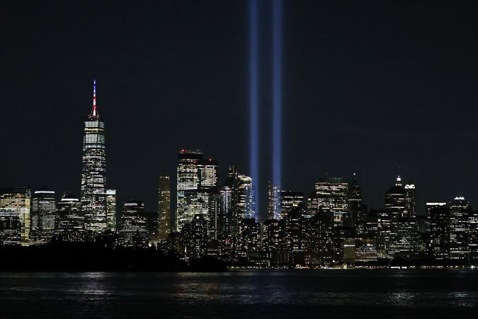 Luces encendidas en el desaparecido World Trade Center por el aniversario de los ataques del 11-S en Nueva York