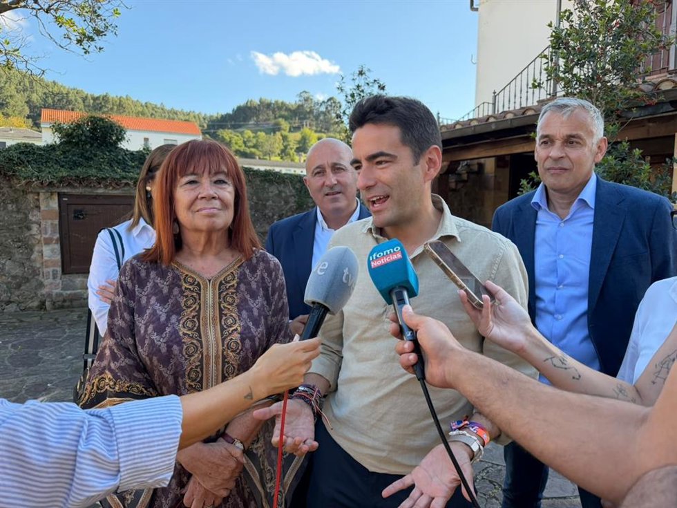 Cristina Narbona y Pedro Casares