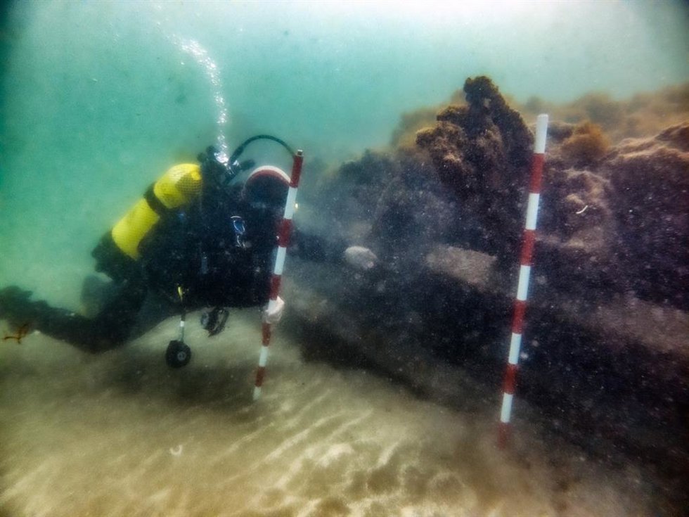 Imagen de la inspección y primera valoración de la estructura naval y cargamento del pecio de Cabopino realizada por los especialistas del Centro de Arqueología Subacuática IAPH_CAS