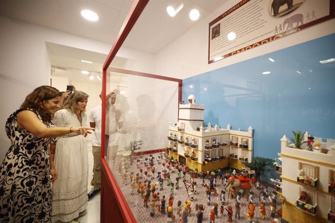 Exposición 'Play Orbe: Conoce Cádiz en Época Moderna' en la Casa de la Juventu de Cádiz.