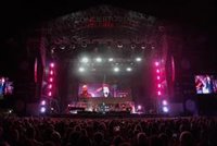 Unas 3.000 personas llenan la plaza de toros de Santander para ver a Raphael