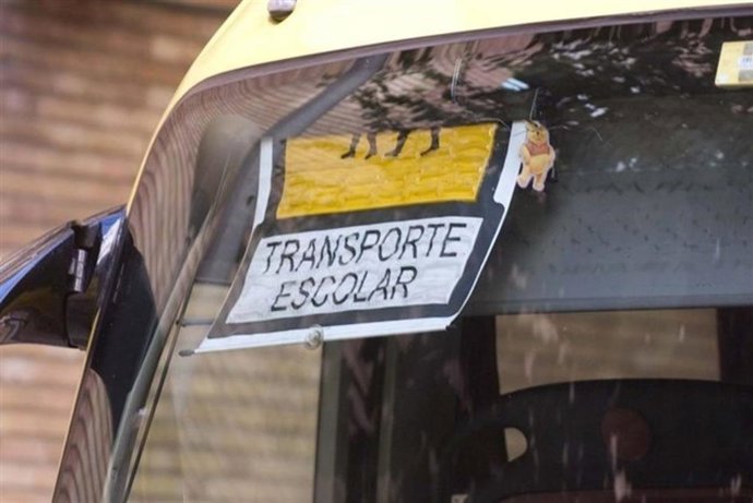 Archivo - Autobús escolar.