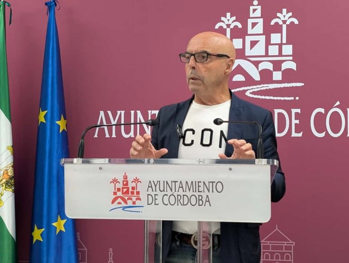 El portavoz socialista en el Ayuntamiento de Córdoba, Antonio Hurtado, ha exigido al alcalde que posibilite un importante cambio en la política de vivienda del Ayuntamiento, que se desarrolla a través de la Delegación de Vivienda y Vimcorsa.