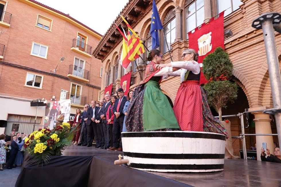 Pisado de las uvas en la Fiesta de la Vendimia de la DO Cariñena.