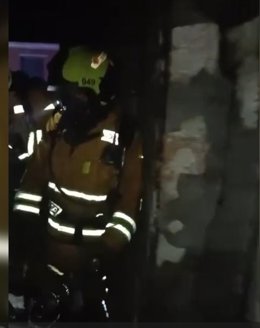 Bomberos intervienen en el incendio en Dénia