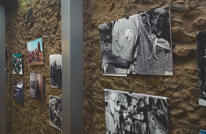 Varias de las fotografías que forman parte de la exposición sobre el origen del montañismo en Gran Canaria, que tiene lugar en Santa Brígida hasta el 30 de septiembre.