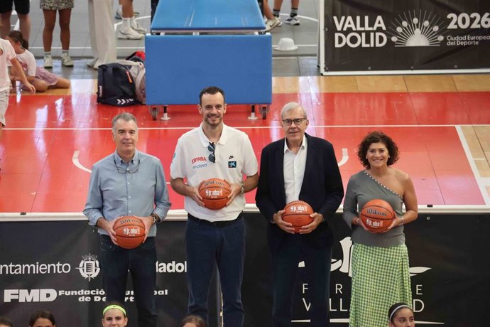 El acto institucional de la de Jr. NBA-WNBA.