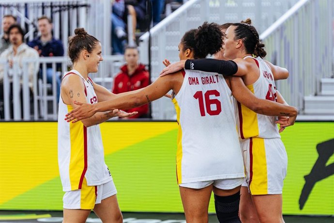 La selección española femenina de baloncesto 3x3, durante un partido del FIBA 3x3 Europe Cup 2026.