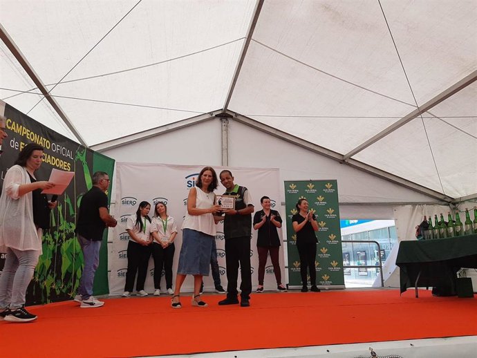 Jorge Vargas gana el concurso de escanciadores de AgroSiero 2026