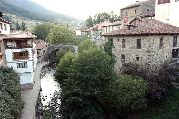 Archivo - Panorámica de Potes.-ARCHIVO