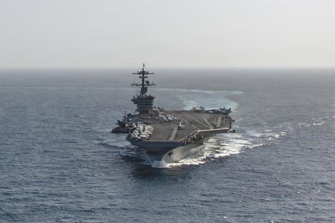 Archivo - May 13, 2026, Arabian Sea, International Waters: The U.S. Navy Nimitz-class aircraft carrier USS Abraham Lincoln operating in support of Operation Epic Fury and the naval blockade of Iran, May 8, 2025, on the Northern Arabian Sea.