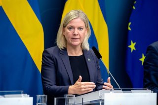 Archivo - STOCKHOLM, Sept. 4, 2022  -- Swedish Prime Minister Magdalena Andersson attends a press conference in Stockholm, Sweden, on Sept. 3, 2022. The Swedish government on Saturday pledged to provide electricity companies liquidity guarantees in a bid 