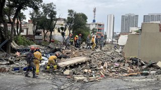 September 12, 2026, Sao Paulo, Sao Paulo, Brasil: Sao Paulo (SP), 12/09/2026 - Building collapse/rain/SP - Due to the enormous flow of rain, a building collapsed in Praca Jose Procopio in the Penha neighborhood. Firefighters carried out rescue operations 