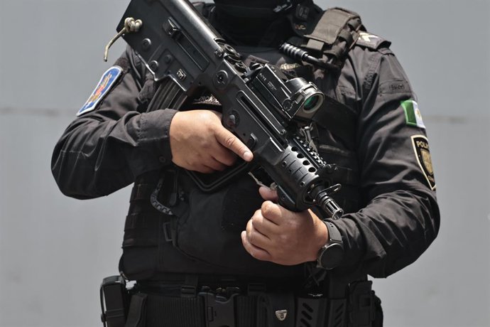 Archivo - Arxiu - Fotografia d'arxiu d'un policia a Mèxic